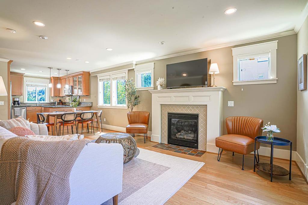Exquisite Central Townhome With Spacious Loft And Gourmet Kitchen Seattle Luaran gambar