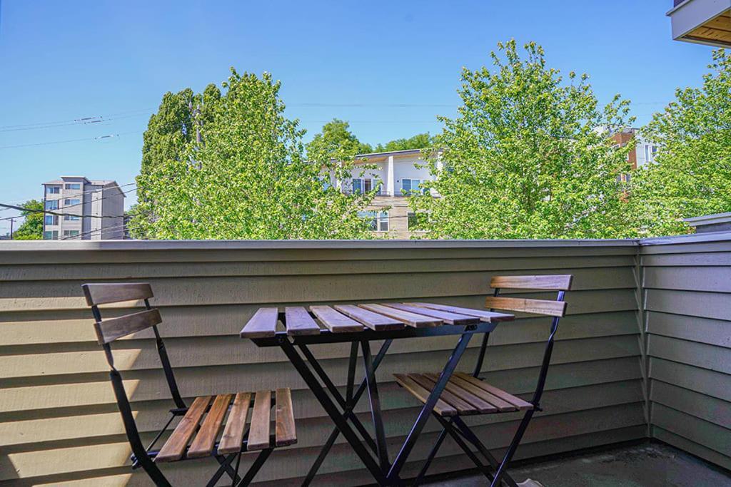 Exquisite Central Townhome With Spacious Loft And Gourmet Kitchen Seattle Luaran gambar