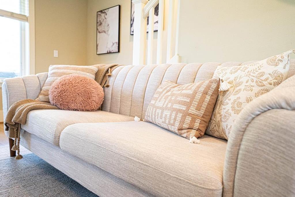 Exquisite Central Townhome With Spacious Loft And Gourmet Kitchen Seattle Luaran gambar